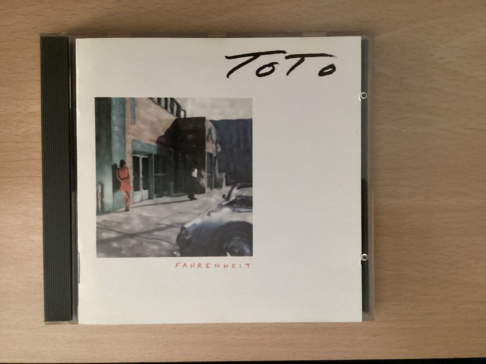 Toto-Fahrenheit., Ophalen of Verzenden, Zo goed als nieuw