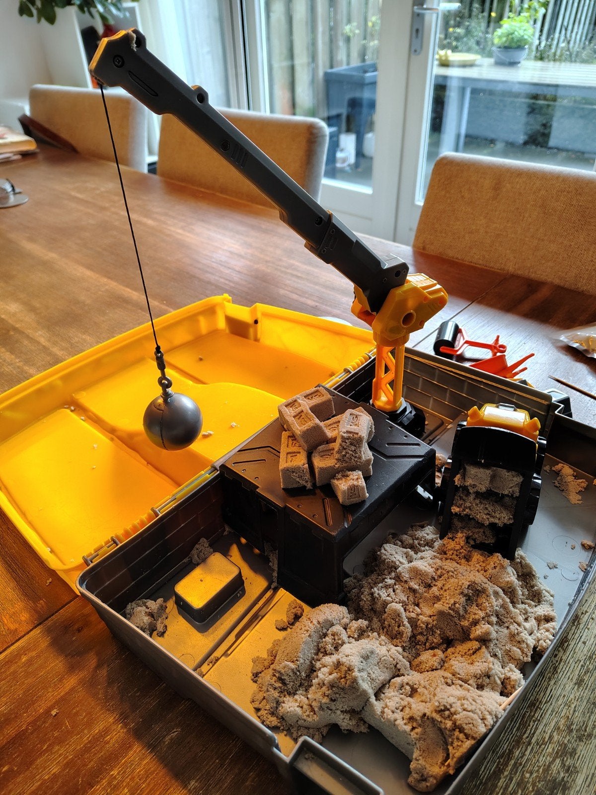 Kinetic Zand Speelset met bouw voertuigen en nieuw zand, Ophalen, Gebruikt, Knutselen