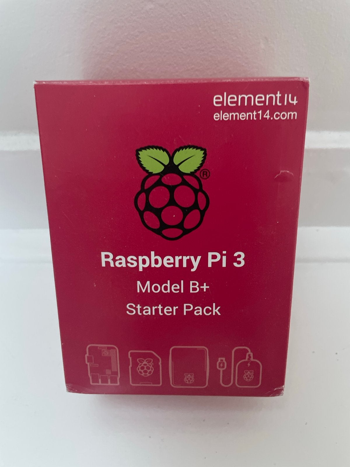 Raspberry Pi 3 Model B+ Starter Pack - Nieuw, Minder dan 2 Ghz, Nieuw, Ophalen of Verzenden, SSD