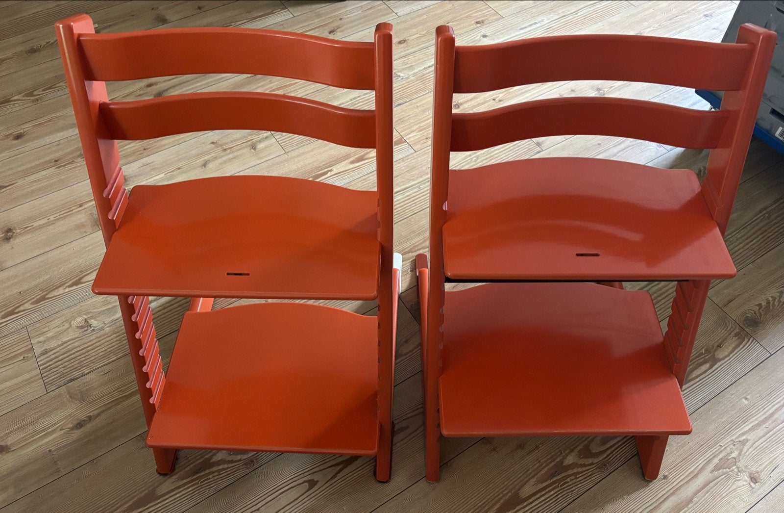 Stokke Tripp Trapp meegroeistoelen, oranje, Kinderen en Baby's, Ophalen, Gebruikt, Meegroeistoel, Aanschuifbaar
