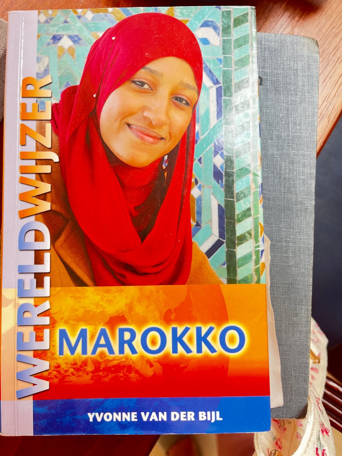 Wereldwijzer Marokko - Reisgids Yvonne van der Bijl, Afrika, Ophalen of Verzenden, Reisgids of -boek, Gelezen