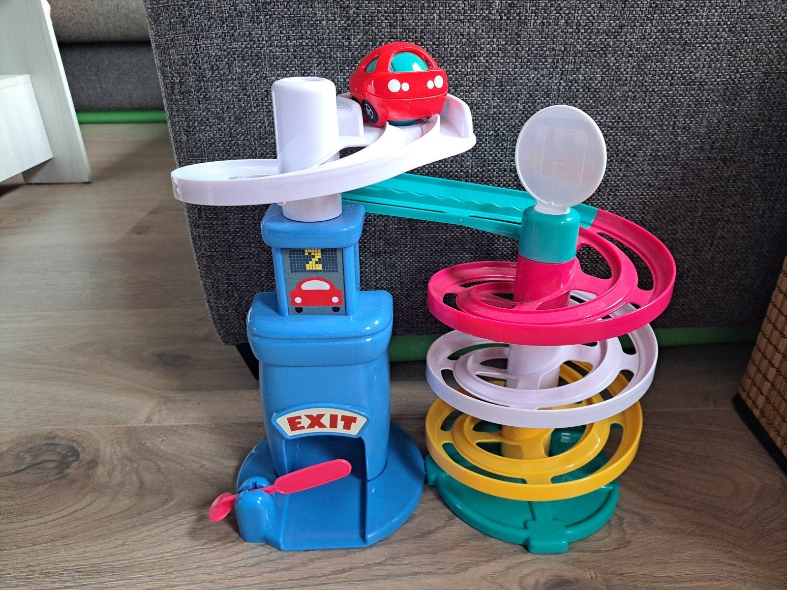 Leuke Action Parkeergarage met Auto - Zo goed als nieuw!, Kinderen en Baby's, Speelgoed | Speelgoedvoertuigen, Ophalen