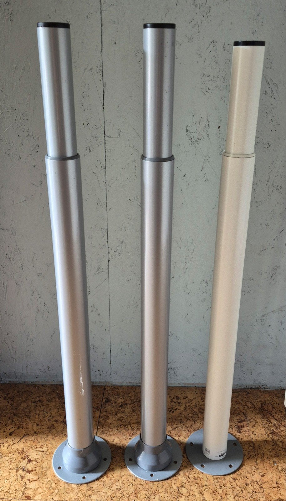IKEA Verstelbare Tafelpoot (3 stuks), Ophalen of Verzenden, Gebruikt, Metaal, Tafelpoot