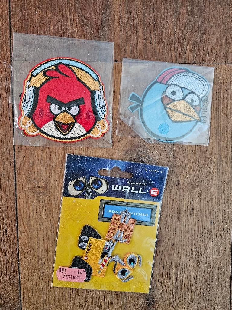 Strijklabels Angrybirds (2x) en WallE (1x), Film en tv, Textiel, Nieuw, Meerkleurig