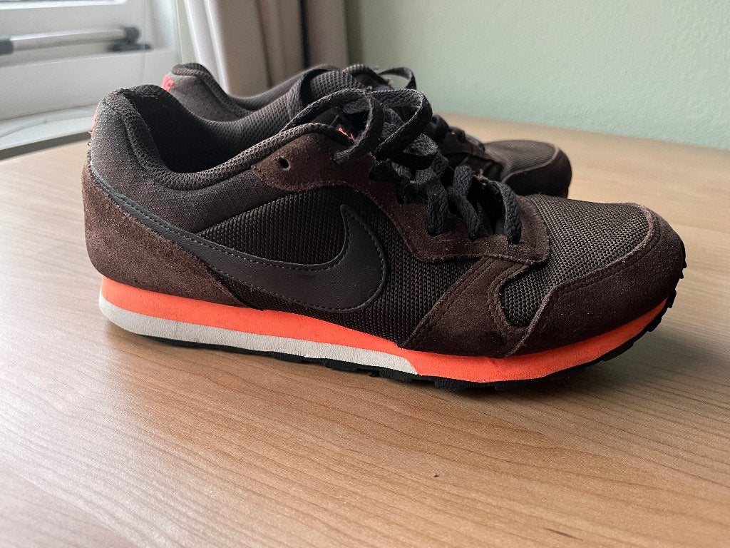 Nike MD Runner 2 sneakers maat 38, Kleding | Dames, Schoenen, Bruin, Nike, Ophalen of Verzenden, Sneakers of Gympen