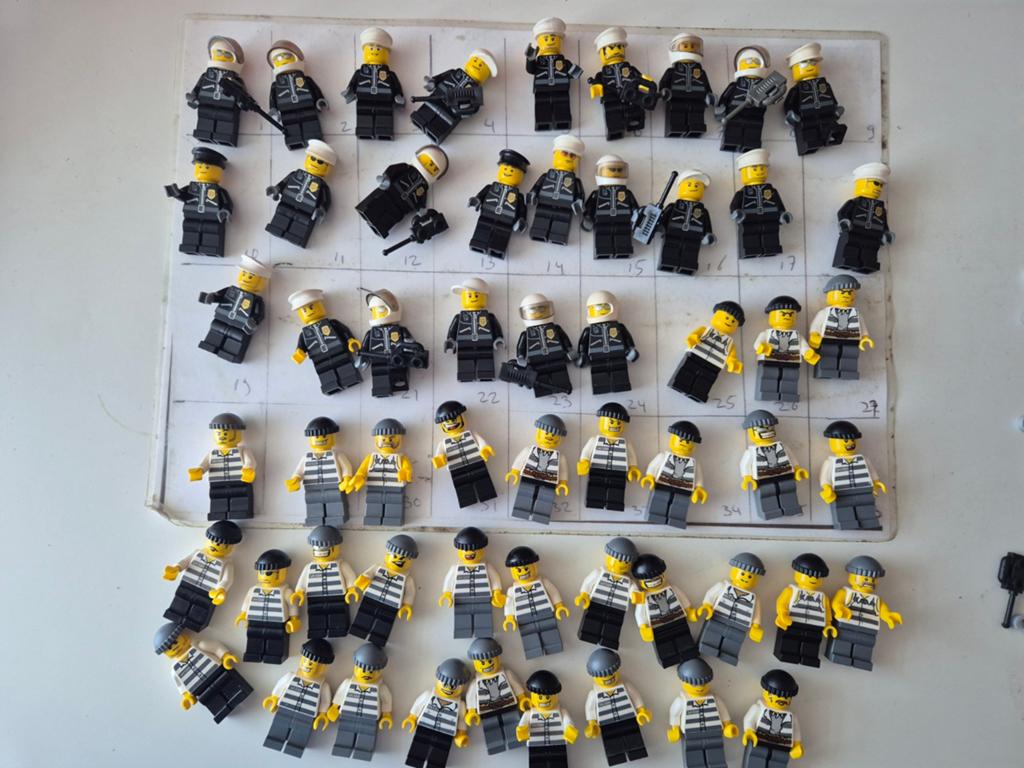 Lego adv23 politie boef poppetjes met walki of handboei, Ophalen of Verzenden
