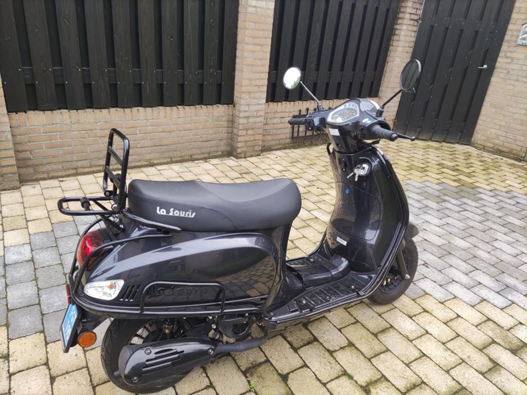 Snorscooter van 2021, Fietsen en Brommers, Ophalen, Zo goed als nieuw, Elektrisch, Overige merken