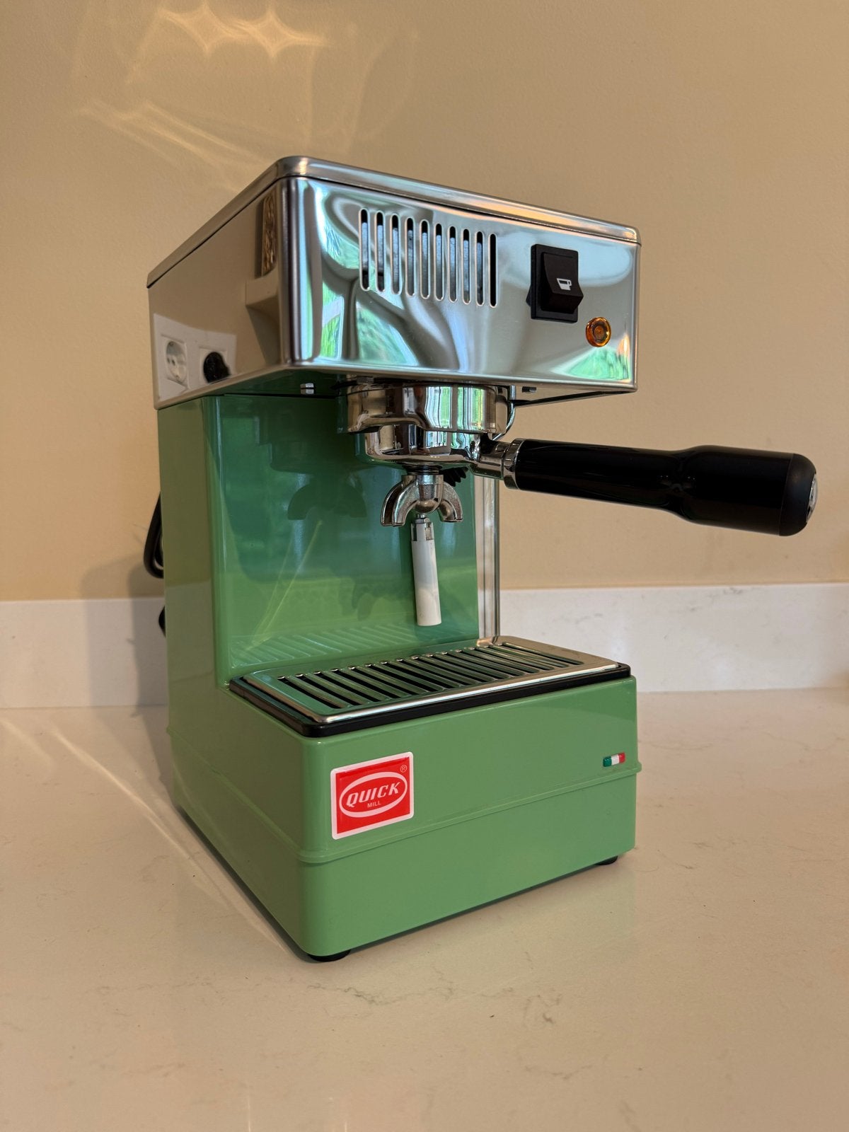 Quickmill 820 - Groen - Zo goed als nieuw, Witgoed en Apparatuur, Afneembaar waterreservoir, Espresso apparaat, Gemalen koffie