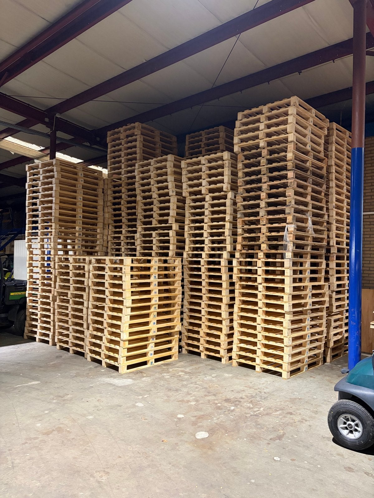 Blokpallets 120x100 - 400 stuks, 1 keer gebruikt, Ophalen, Zo goed als nieuw, 50 mm of meer, Pallet