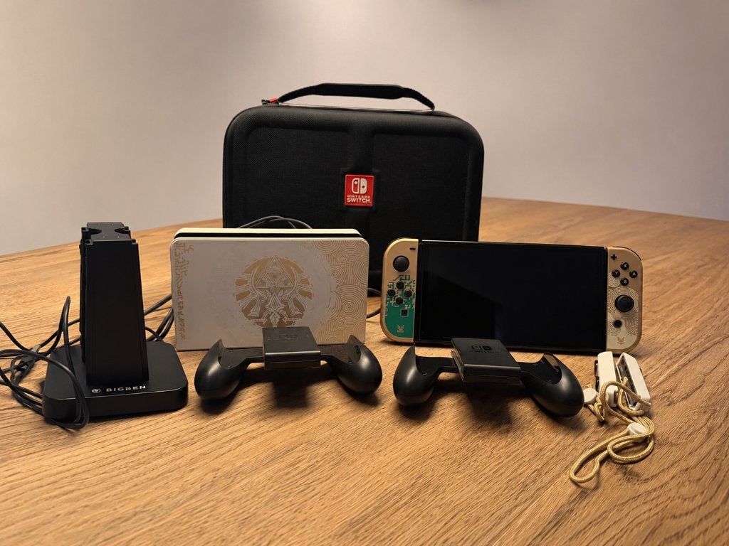 Nintendo Switch OLED Zelda Tears of the Kingdom Edition, Ophalen of Verzenden, Gebruikt, Met 1 controller, Switch OLED