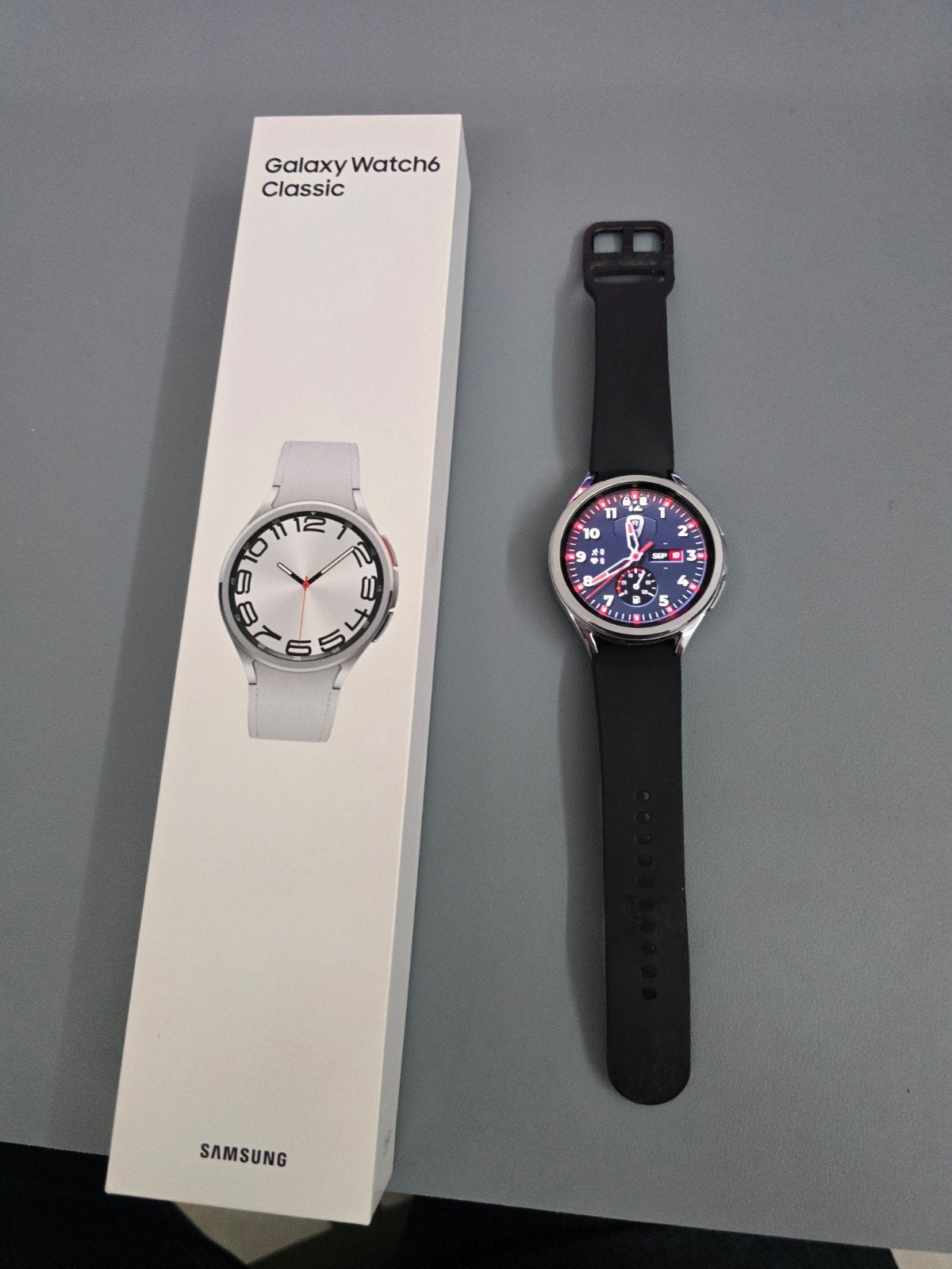 Samsung Galaxy Watch6 Classic Zilver - Zo goed als nieuw, Sieraden, Tassen en Uiterlijk, Smartwatches, Ophalen of Verzenden, Zo goed als nieuw