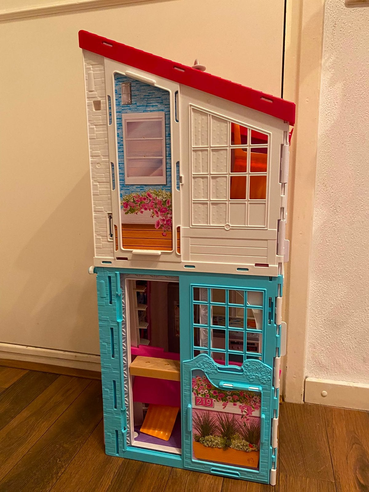 Een uitklapbaar barbie huis, Ophalen, Zo goed als nieuw, Toebehoren
