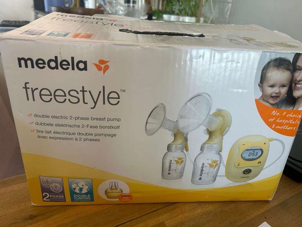 Medela Freestyle Dubbele Elektrische Borstkolf met Accessoir, Ophalen, Gebruikt, Borstkolf