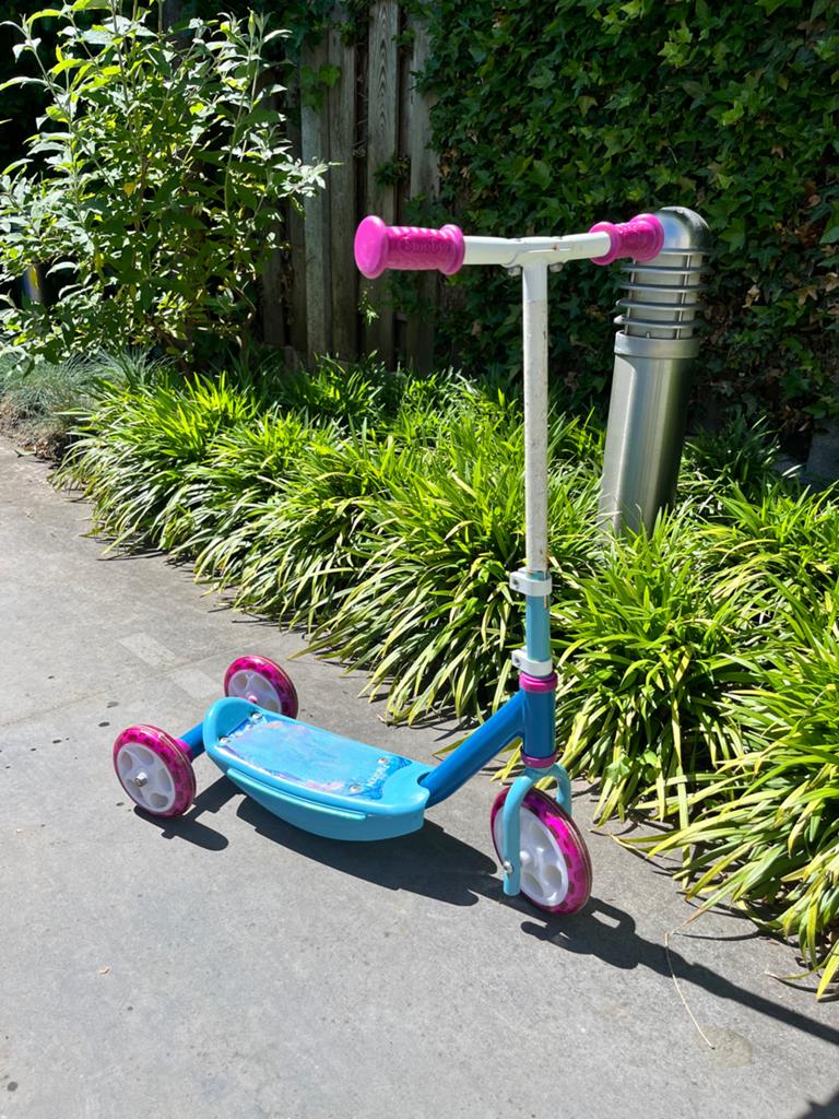 Frozen Kinderstep (Smoby) met 3 wielen - Gebruikt, Kinderen en Baby's, Speelgoed | Buiten | Voertuigen en Loopfietsen, Gebruikt