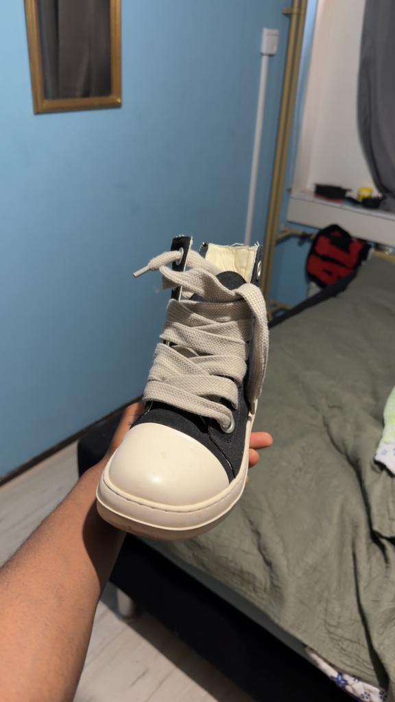Rick owens, Ophalen, Gedragen