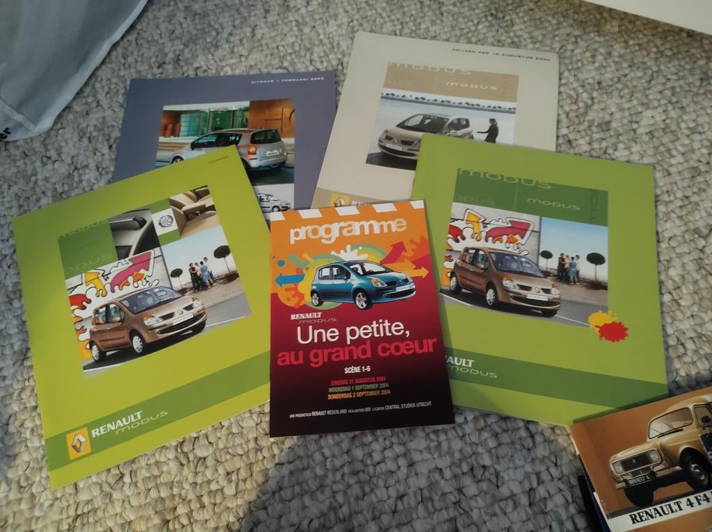 Renault Modus folders - Set van 5, Ophalen of Verzenden, Gelezen, Renault