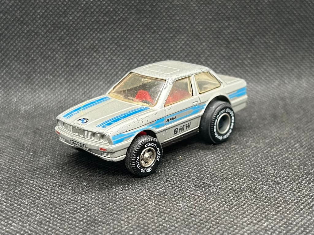 Darda BMW E30, Hobby en Vrije tijd, Modelauto's | Overige schalen, Verzenden, Zo goed als nieuw, Auto