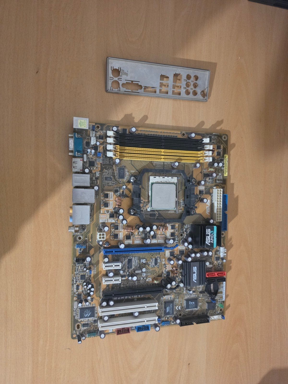 ASUS M2A-MVP moederbord + AMD Athlon X2 7750 Black Edition A, Ophalen of Verzenden