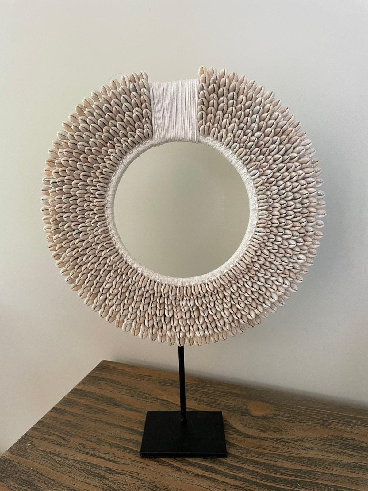 Nieuw kauri schelpen ornament op standaard, Huis en Inrichting, Woonaccessoires | Overige, Ophalen of Verzenden, Nieuw