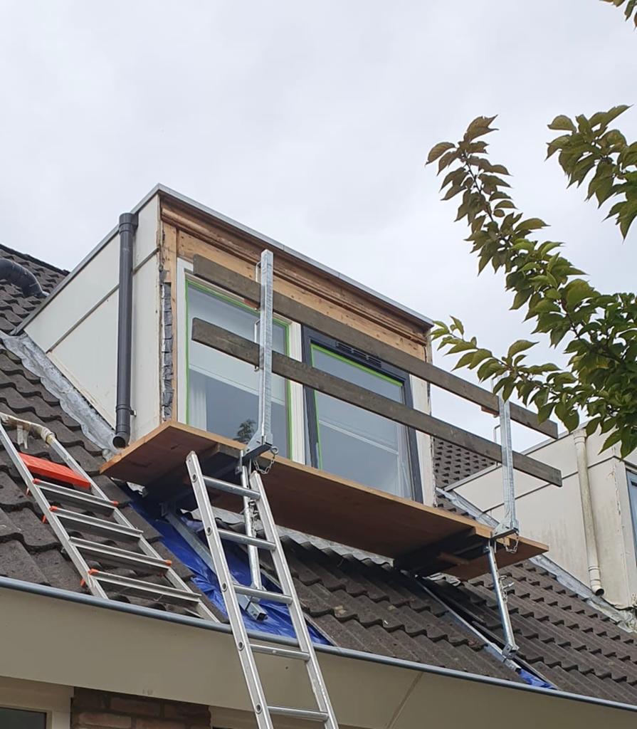 2x Dakschraag met leuningen, Doe-het-zelf en Verbouw, Steigers, Ophalen of Verzenden, Zo goed als nieuw, Overige typen, Minder dan 2 meter