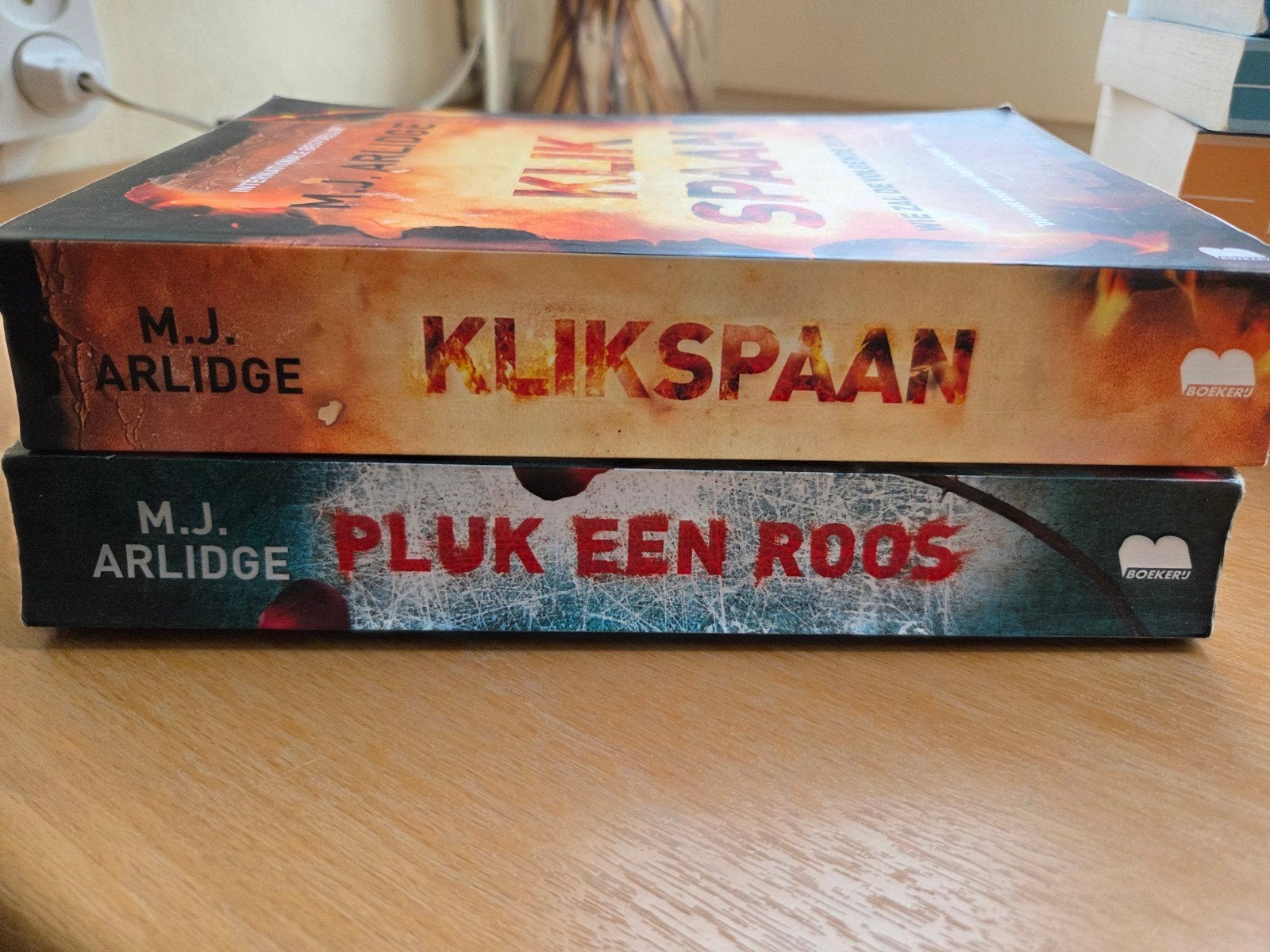 M.J. Arlidge thrillers: Klikspaan & Pluk een Roos, Boeken, Ophalen, Gelezen, M.J. Arlidge, Europa overig