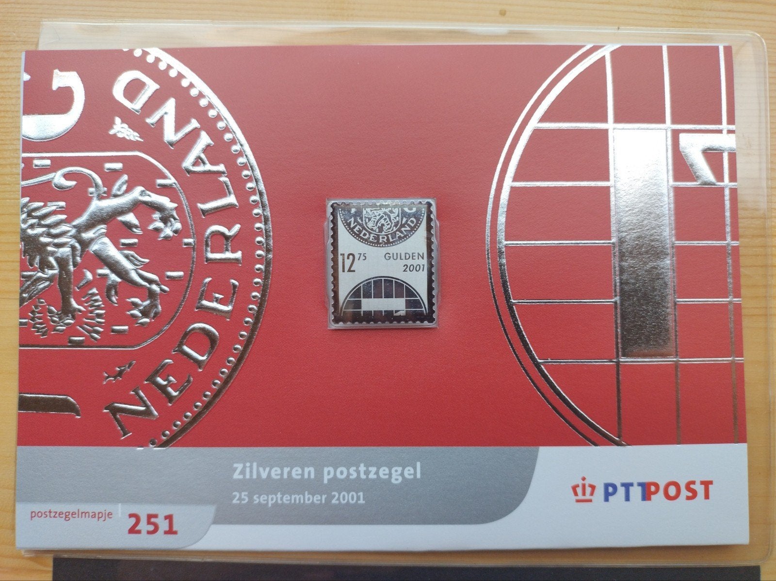 2 Zilveren postzegels Nederland 2001 - 12,75 Gulden, Postzegels en Munten, Postzegels | Nederland, Ophalen of Verzenden, Na 1940