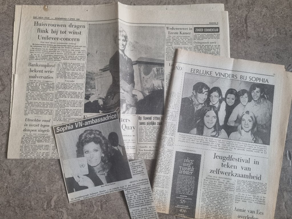 Artikelen Italiaanse actrice Sophia Loren (1959, 1970, 1992), Verzamelen, Ophalen of Verzenden, 1940 tot 1960, Knipsel(s)