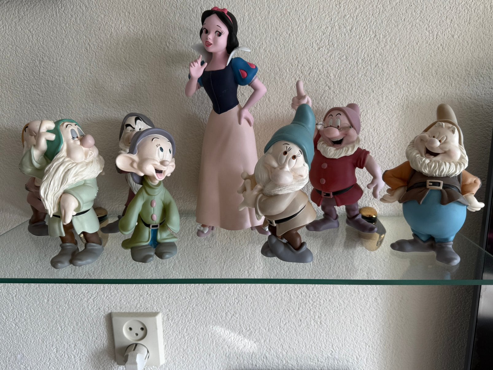 Disney Sneeuwwitje & 7 Dwergen Démons & Merveilles Compleet, Ophalen of Verzenden, Zo goed als nieuw, Mens