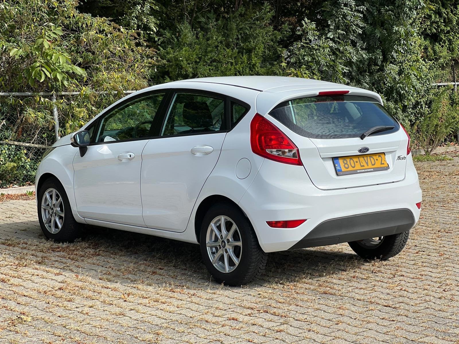 Foto 3 van Ford Fiesta 1.25 Limited 5-deurs - Airco/NAP