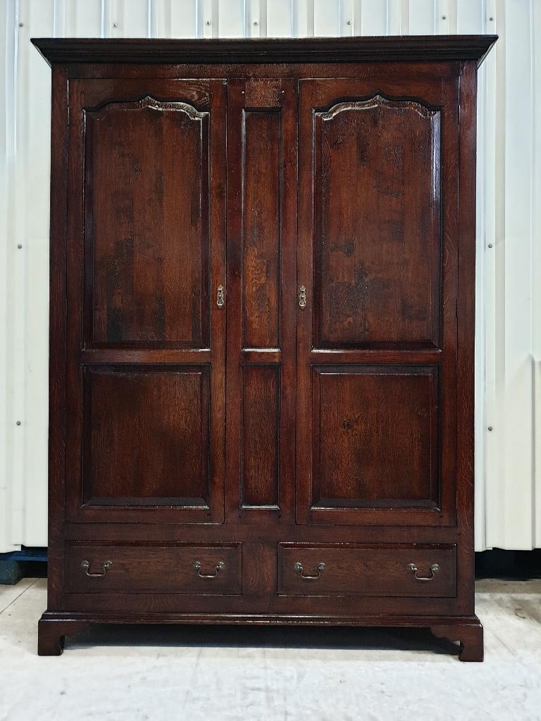 Exclusieve Franse massief eiken kast OLD FURNITURECOLLECTION, Antiek en Kunst, Antiek | Meubels | Kasten, Ophalen