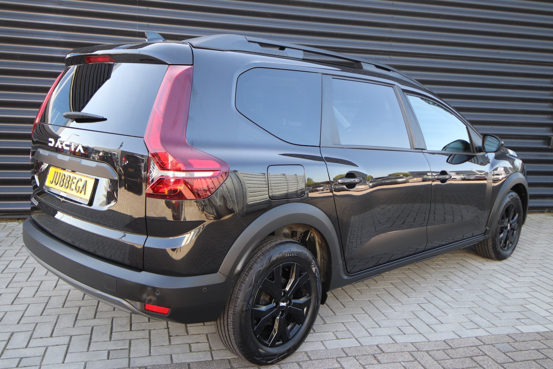 Dacia Jogger 1.0 TCe 100 ECO-G Extreme 5p. LPG, (bj 2023), Auto's, Voorwielaandrijving, Gebruikt, Zwart, Zwart