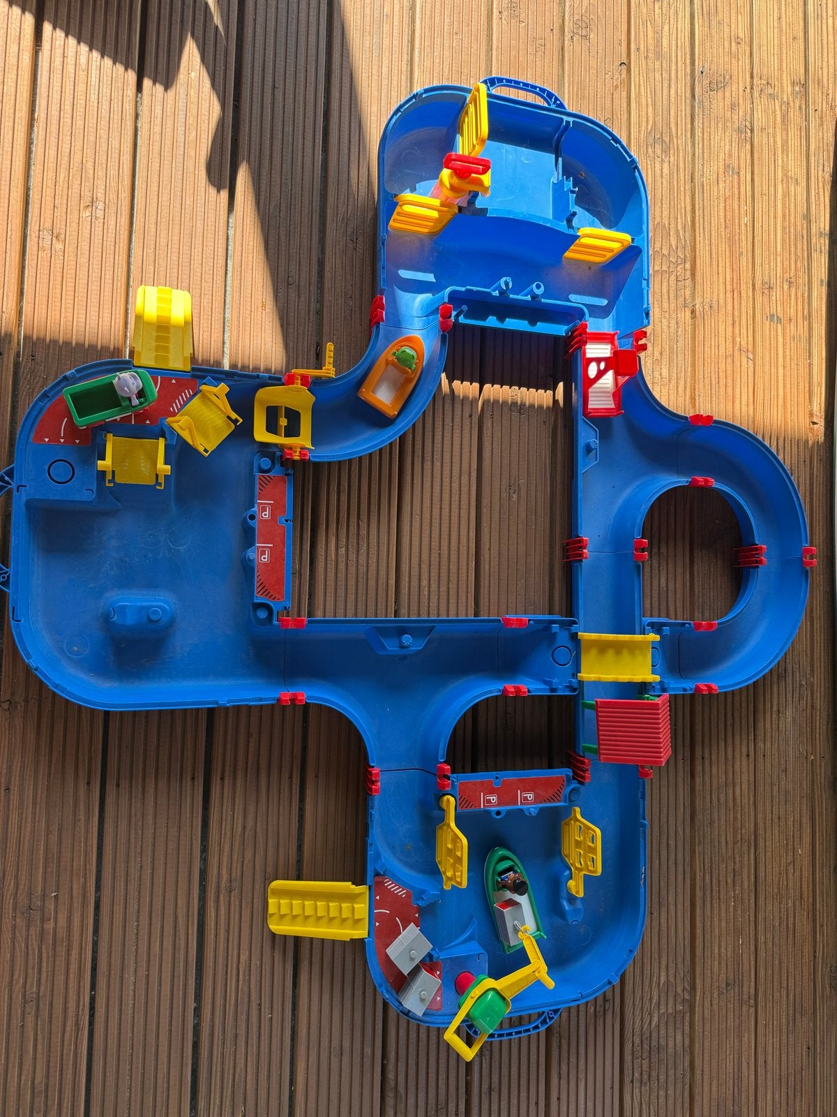 Waterbaan van aquaplay met toebehoren, Ophalen, Zo goed als nieuw