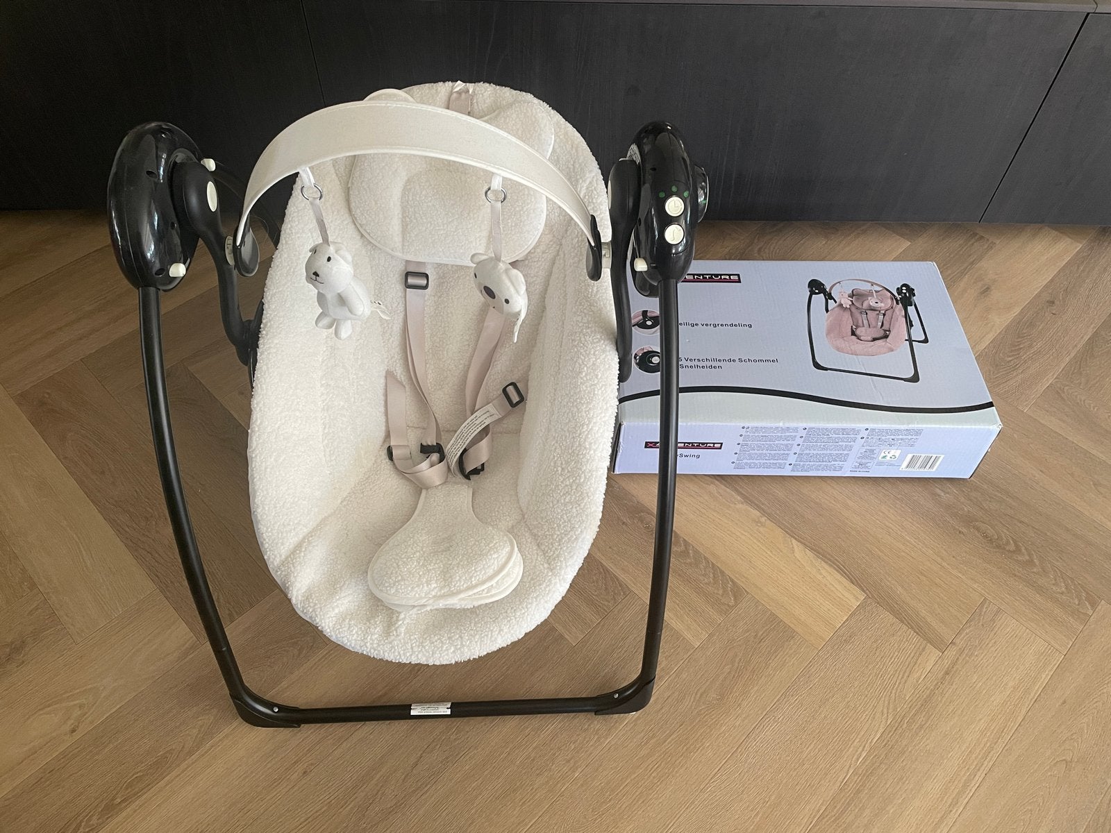 X Adventure Baby Swing 21974 - Zo goed als nieuw, Kinderen en Baby's, Wipstoeltjes, Overige merken, Schommelstoel, Zo goed als nieuw