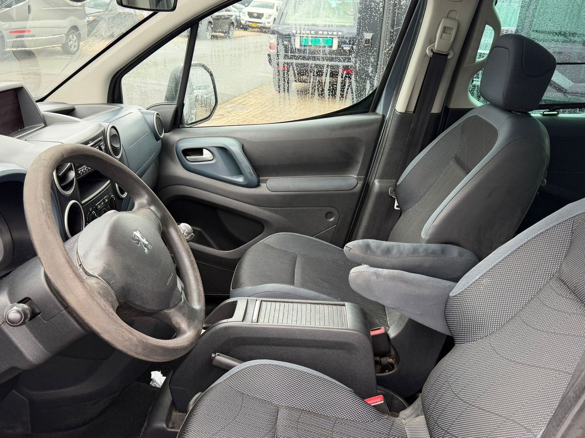 Peugeot Partner Tepee 1.6 XT Style 2010 5-Persoons LPG-G3 Ni, Voorwielaandrijving, Euro 5, Gebruikt, 4 cilinders