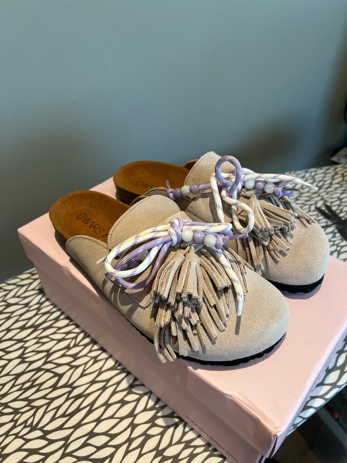 DWRS Sakai Suede Sand/Lila Instappers - Maat 40, Nieuw, Ophalen of Verzenden, Instappers, Beige