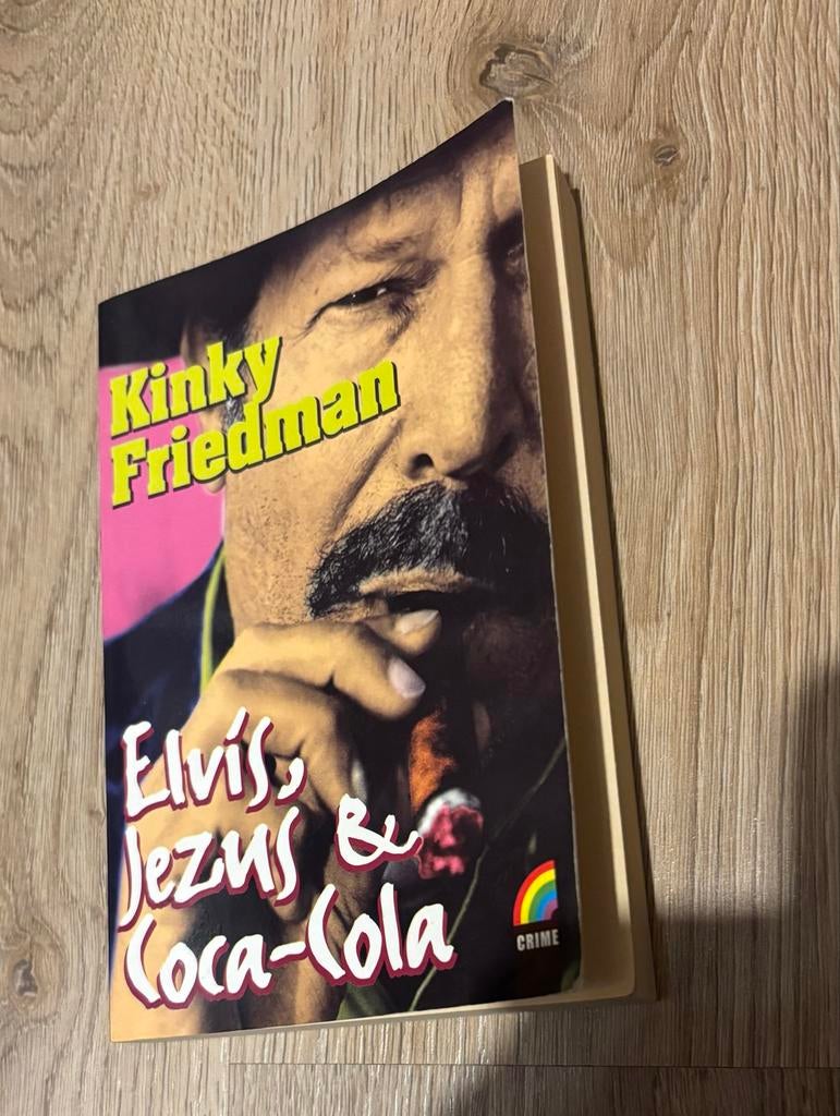 Elvis, Jezus & Coca-Cola - Kinky Friedman (Crime), Ophalen of Verzenden, Gelezen