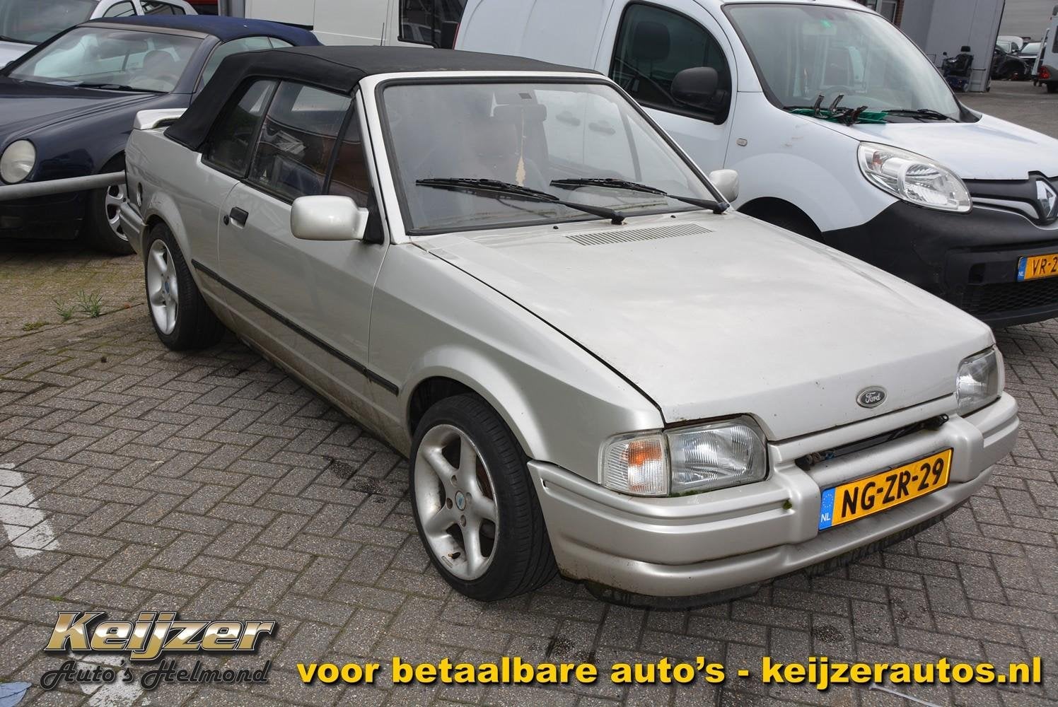 Ford Escort Cabrio 1.6 Ghia, Auto's, Voorwielaandrijving, Escort, Gebruikt, 4 cilinders