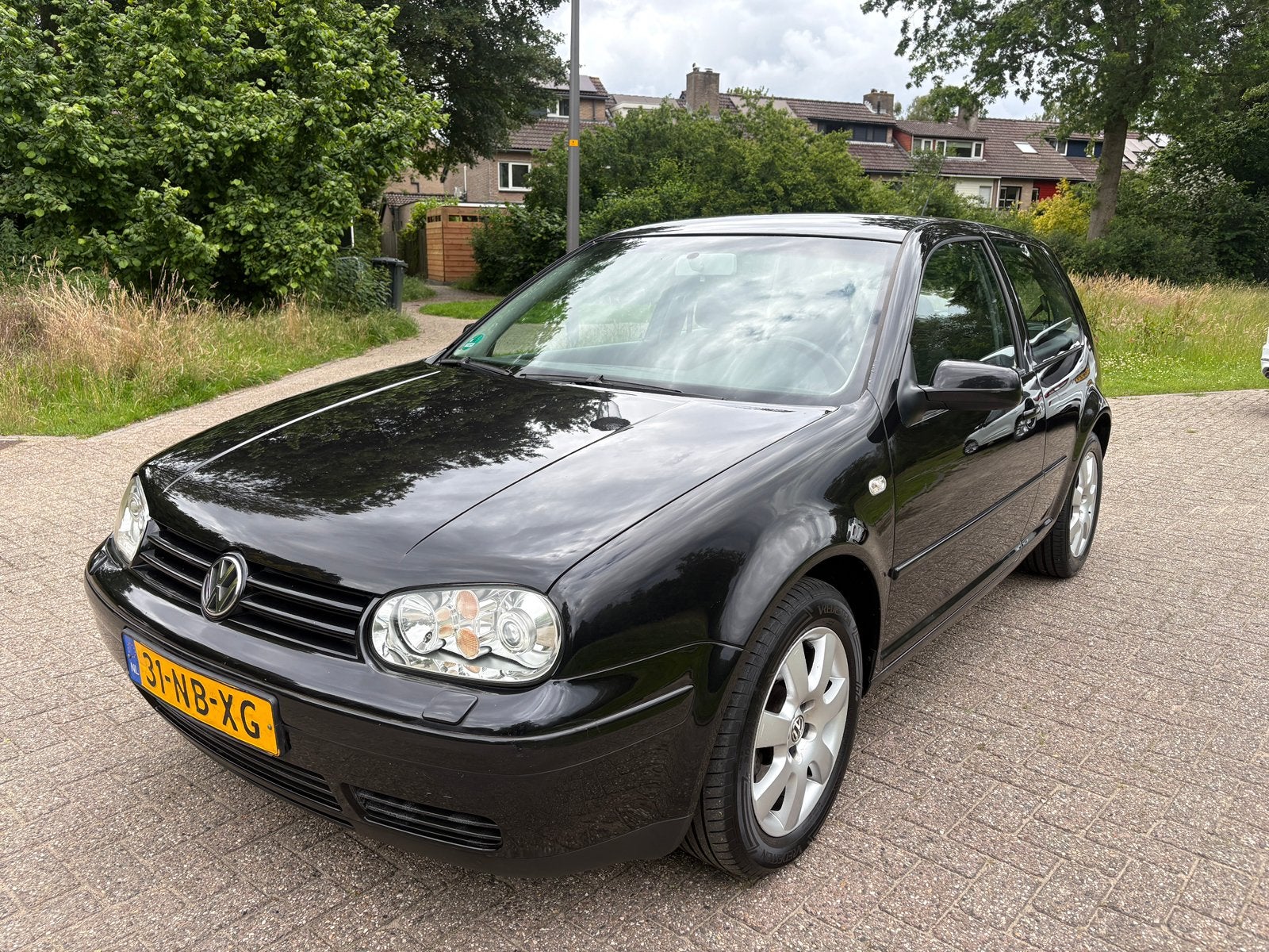 Volkswagen Golf 2.0 85KW 2003 Zwart Pacific Xeonon Climate, Auto's, 4 cilinders, 1984 cc, Origineel Nederlands, Bedrijf