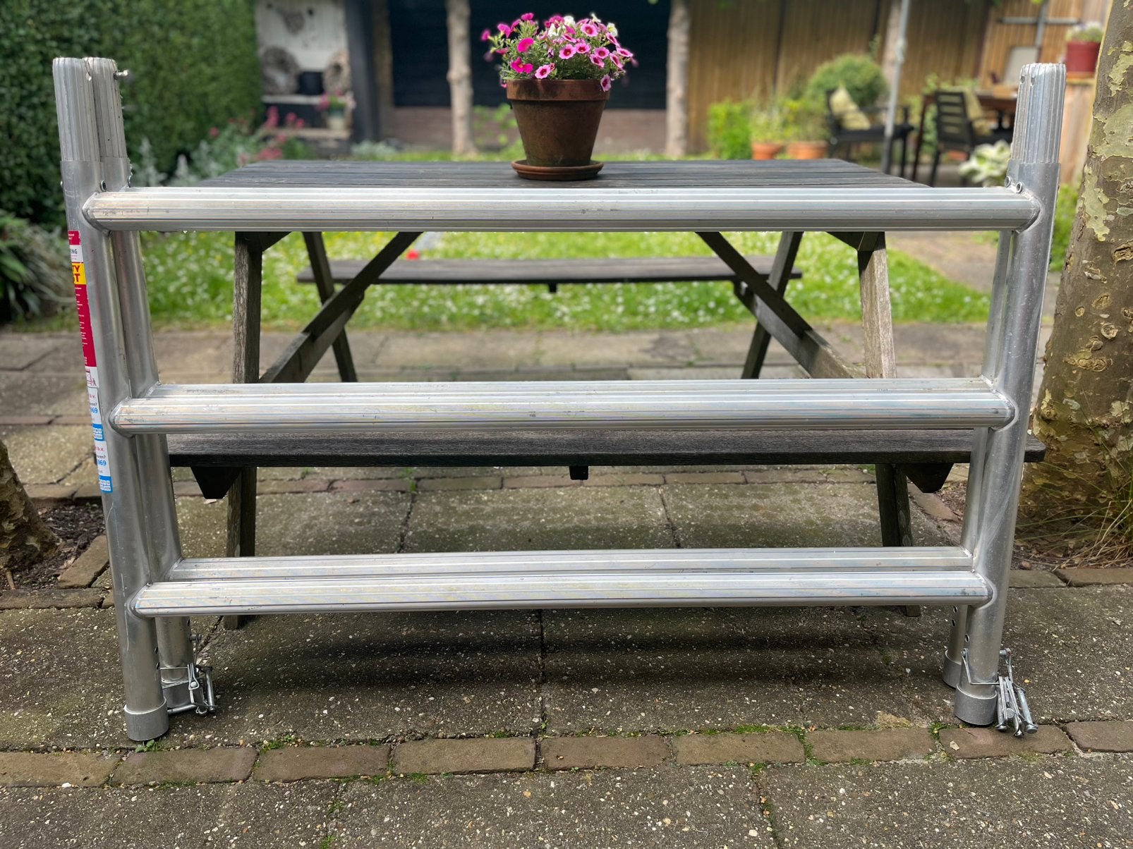 Twee Euro Scaffolding opzetstukken/opbouwframes: 3 sporten, Ophalen, Zo goed als nieuw, Rolsteiger of Kamersteiger, 5 meter of hoger