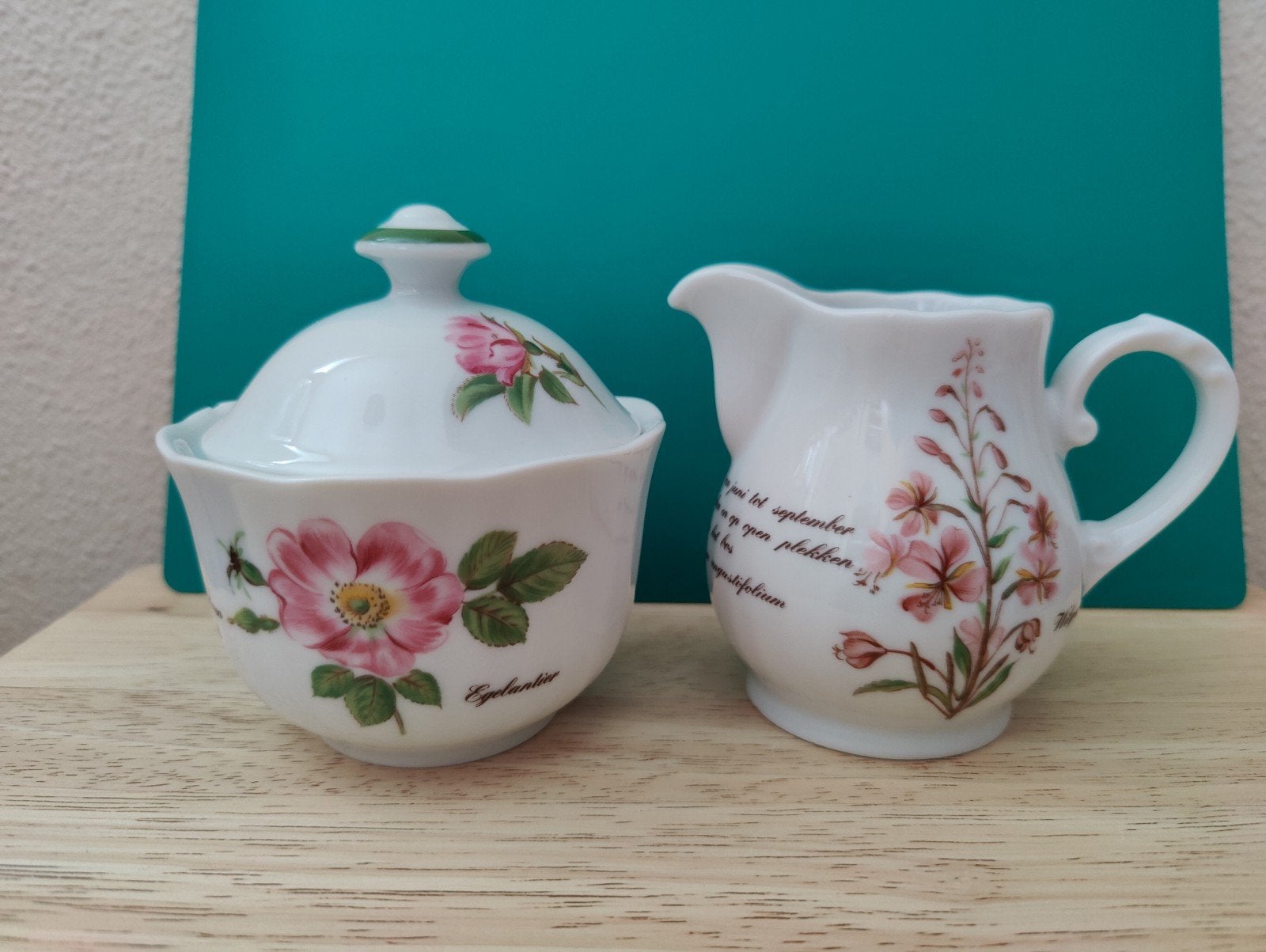 Suikerpot en melkkannetje van Libelle servies 'Wilde bloemen, Overige merken, Verzenden, Zo goed als nieuw, Overige stijlen