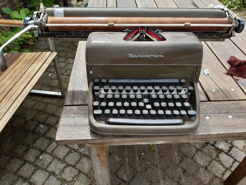 vintage typemachine Remington leger, Ophalen