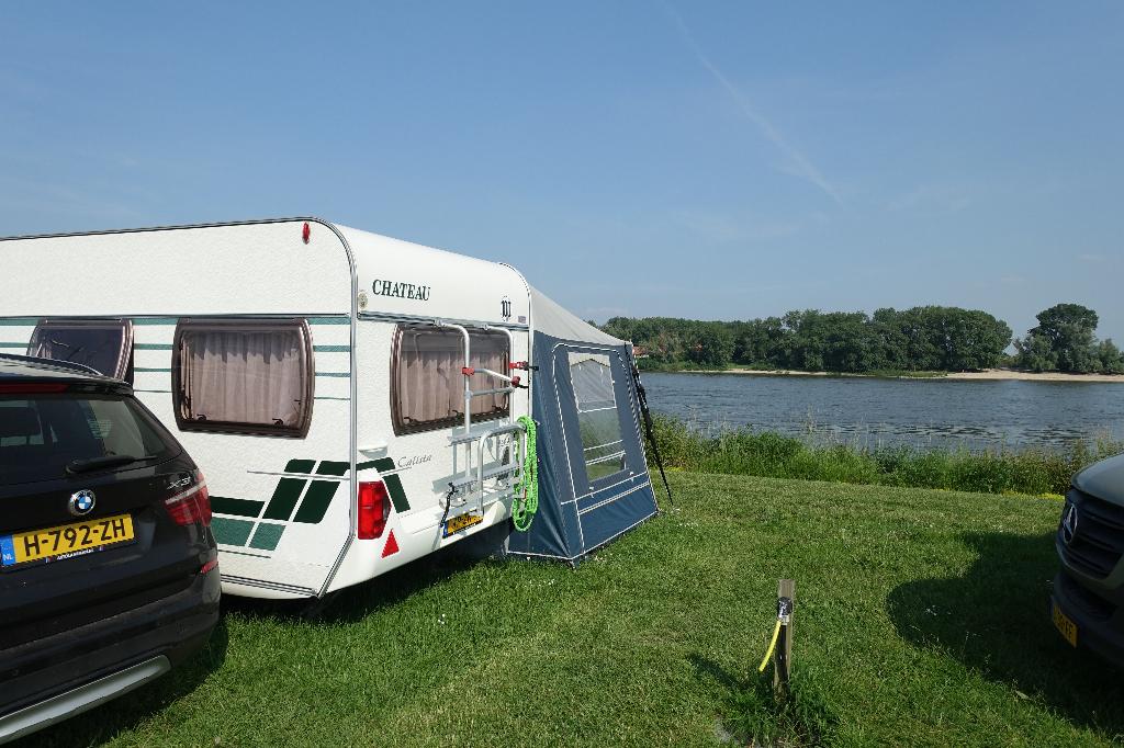 Chateau Calista Mone Reve 450 Caravan vanaf 1 juli, Caravans en Kamperen, Caravans, Chateau, Rondzit, Lengtebed, 750 - 1000 kg