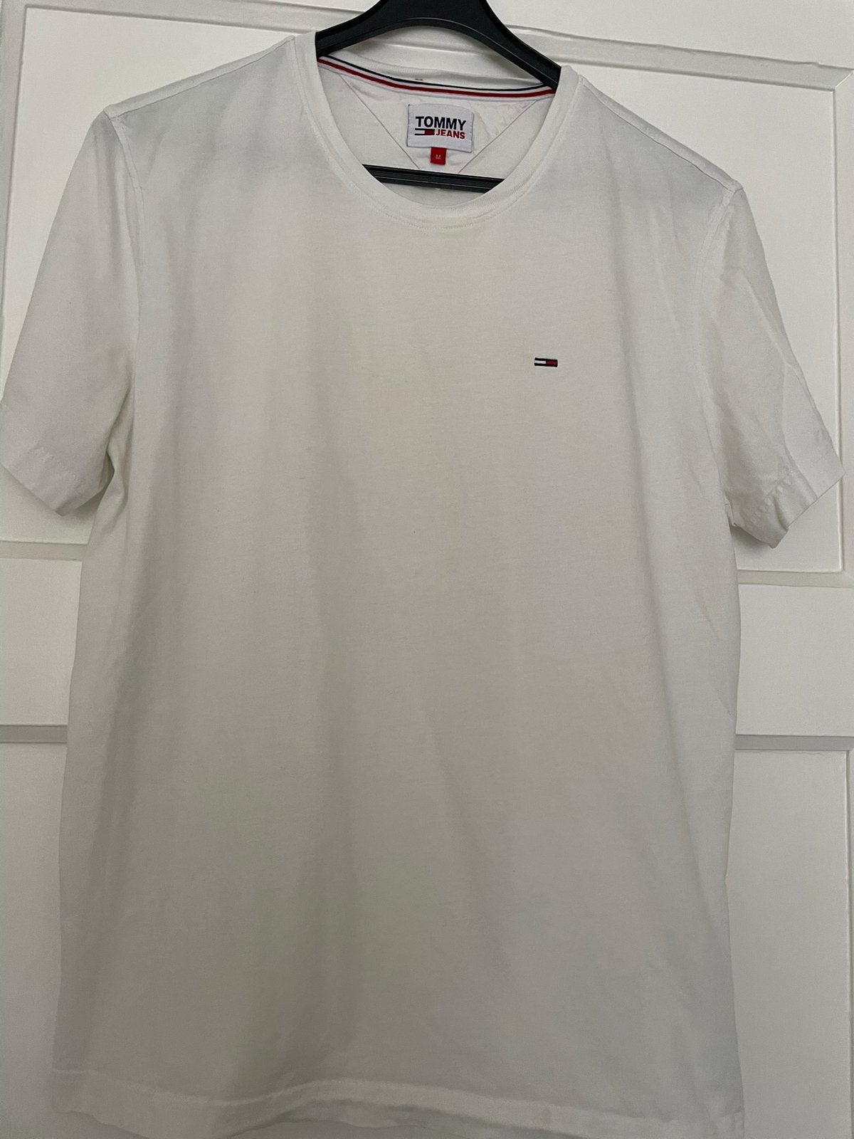 Tommy  Hilfiger Jeans mooi  wit t shirt korte mouw  maat M, Ophalen of Verzenden, Zo goed als nieuw, Maat 48/50 (M), Wit