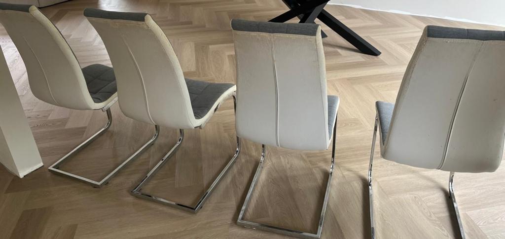 Gratis af te halen - 4 eettafel stoelen, Huis en Inrichting, Stoelen, Ophalen, Gebruikt