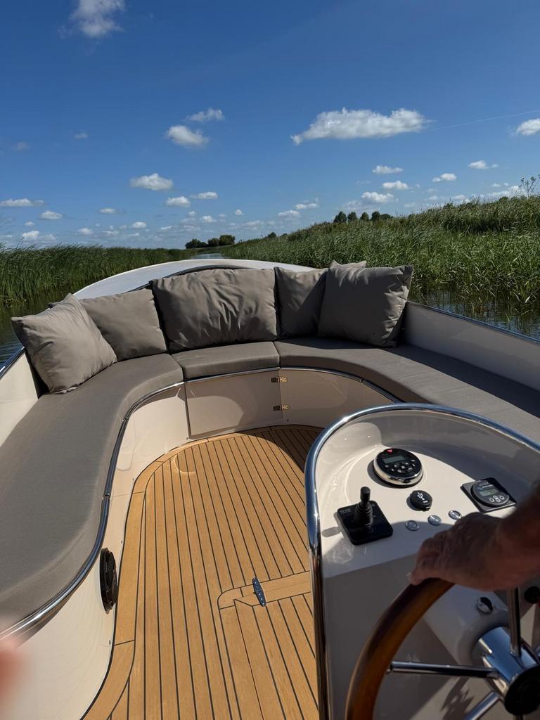 Elektrische sloep 10kW | Lithium accu | Volledig gerefit, Watersport en Boten, Sloepen, Ophalen, Staal, Binnenboordmotor, Elektrisch