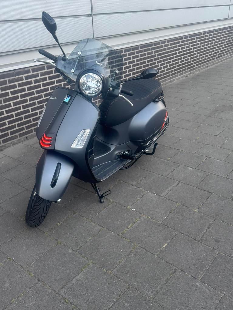 Vespa gts hpe 300 super, Motoren, 300 cc, Particulier, Overig, Automaat