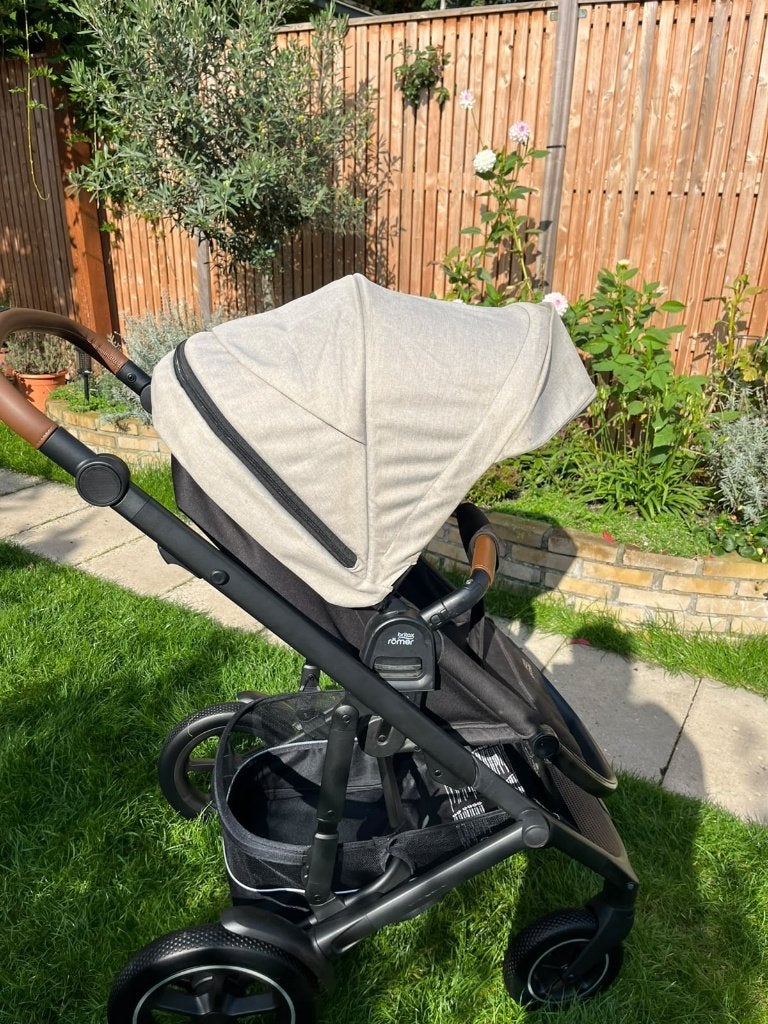 Foto 14 van Beige kinderwagen Britax Römer Smile3 incl. reiswieg + buggy