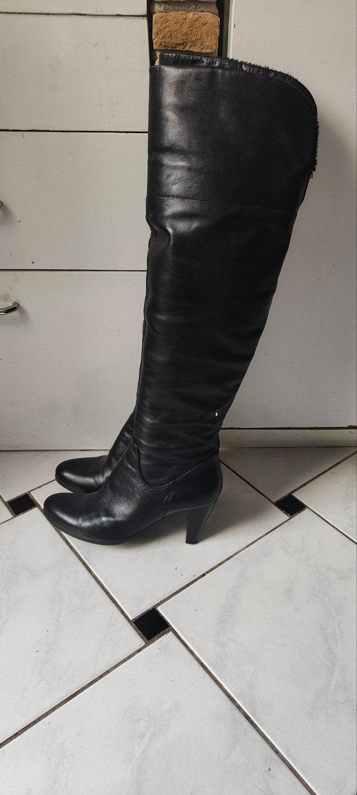 Zwarte leren overknee laarzen, Ophalen of Verzenden, Zo goed als nieuw, Zwart, Hoge laarzen