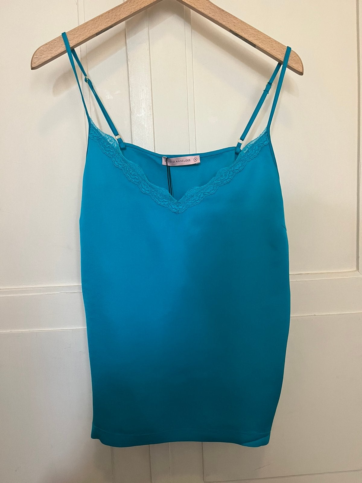 Top Studio Anneloes mt M nieuw, Kleding | Dames, Tops, Maat 38/40 (M), Blauw, Nieuw, Ophalen of Verzenden