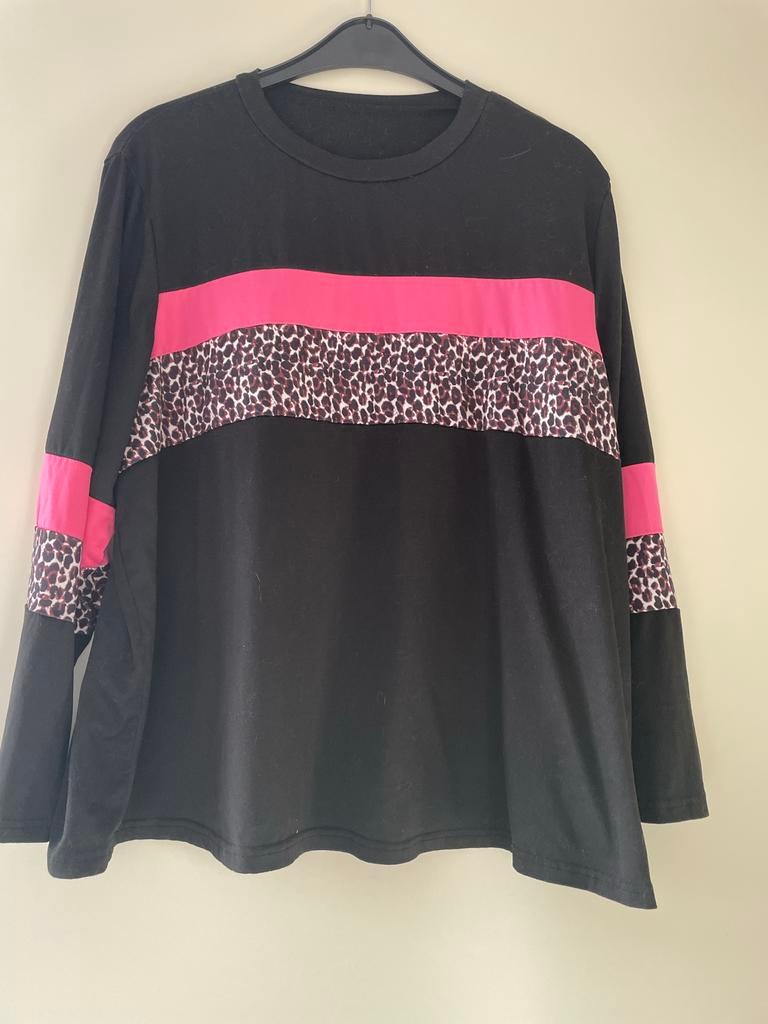 Zwart shirt met roze en luipaardprint details, maat 52, Ophalen of Verzenden, Zo goed als nieuw, Zwart